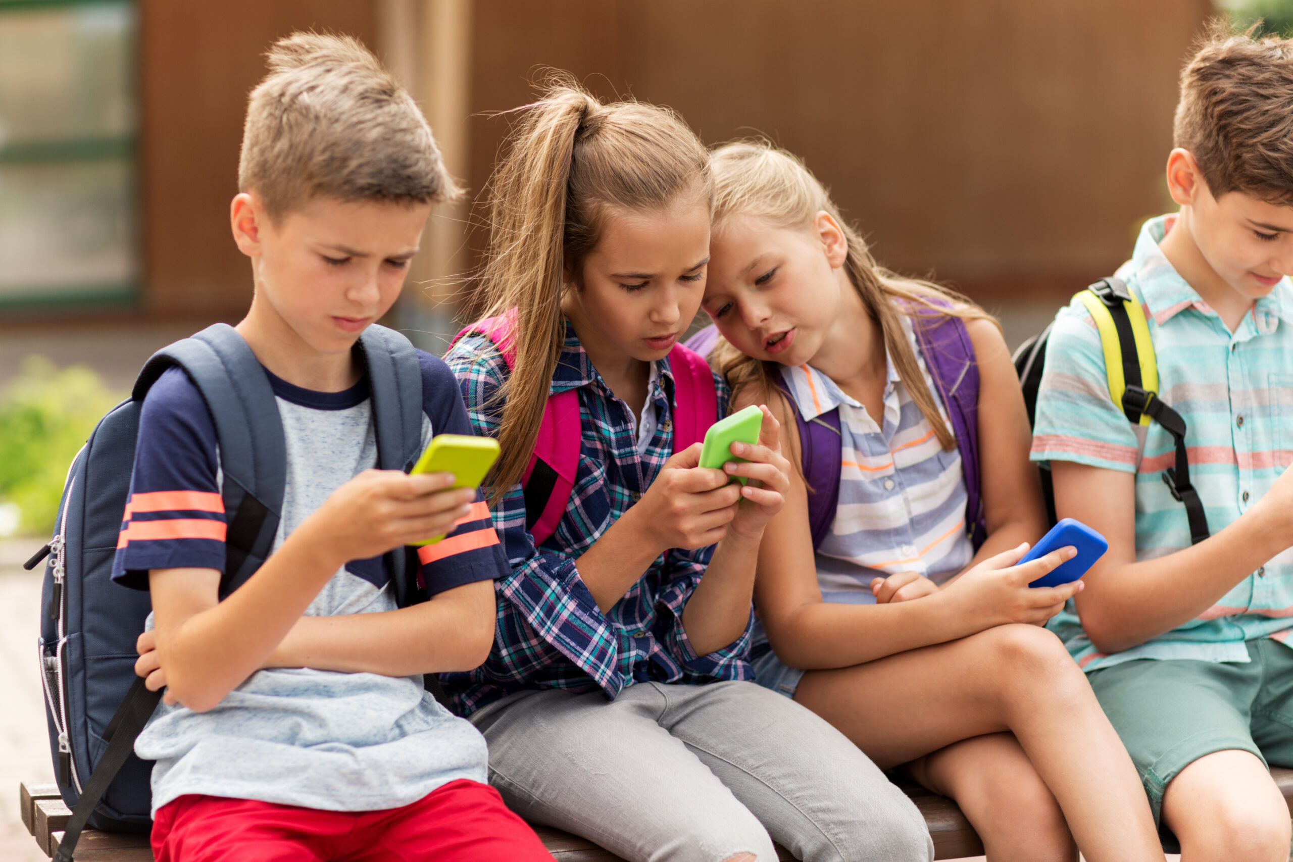 Arizona House Passes Bill to Limit Classroom Cellphone Distractions Amid Rising Concerns Image